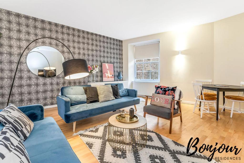 Spacious 2Br-1Ba - Grassmarket - Free Parking By Bonjour Residences 에든버러 외부 사진