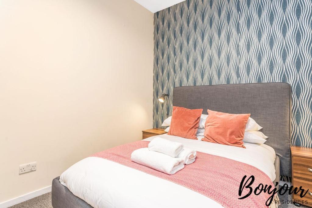 Spacious 2Br-1Ba - Grassmarket - Free Parking By Bonjour Residences 에든버러 외부 사진