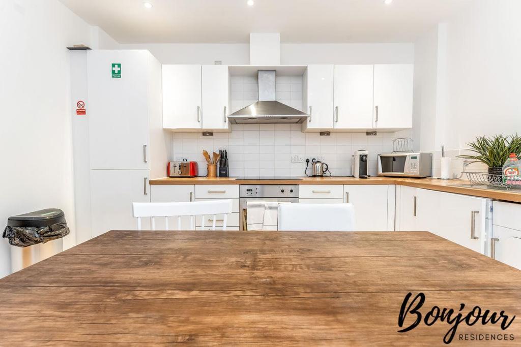 Spacious 2Br-1Ba - Grassmarket - Free Parking By Bonjour Residences 에든버러 외부 사진